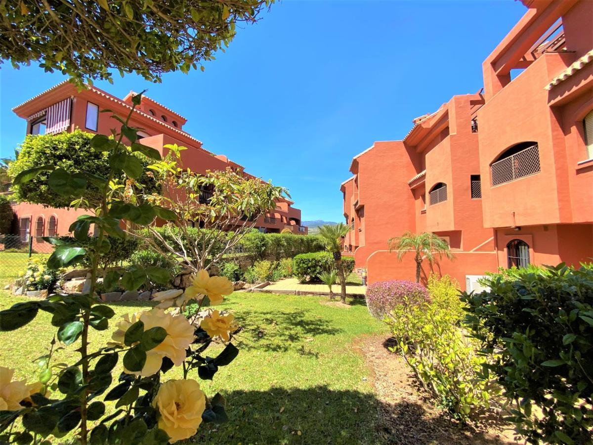 Sea View Penthouse Apartment With Hot Tub - Casa Bella Vista, Buenas Noches , Estepona Ngoại thất bức ảnh
