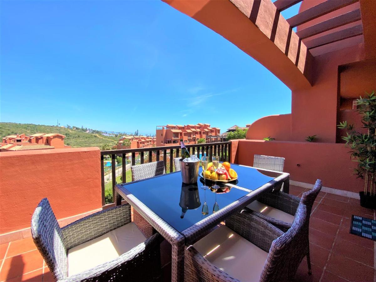Sea View Penthouse Apartment With Hot Tub - Casa Bella Vista, Buenas Noches , Estepona Ngoại thất bức ảnh