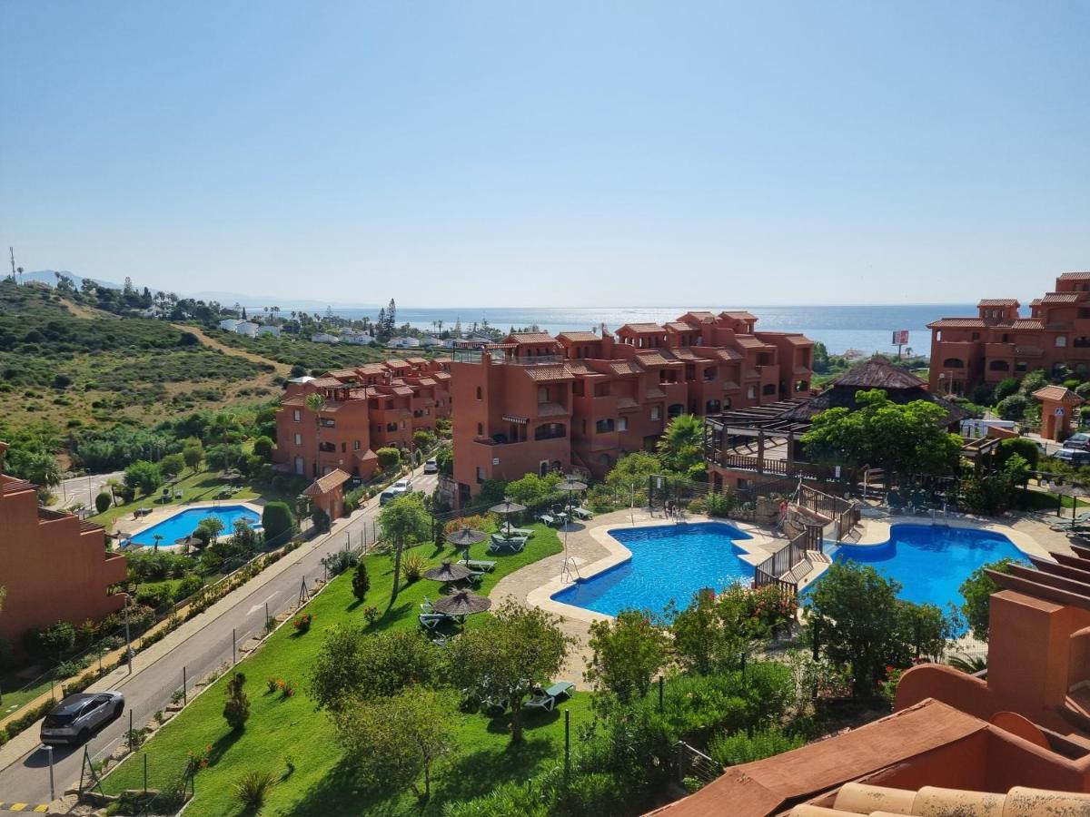 Sea View Penthouse Apartment With Hot Tub - Casa Bella Vista, Buenas Noches , Estepona Ngoại thất bức ảnh