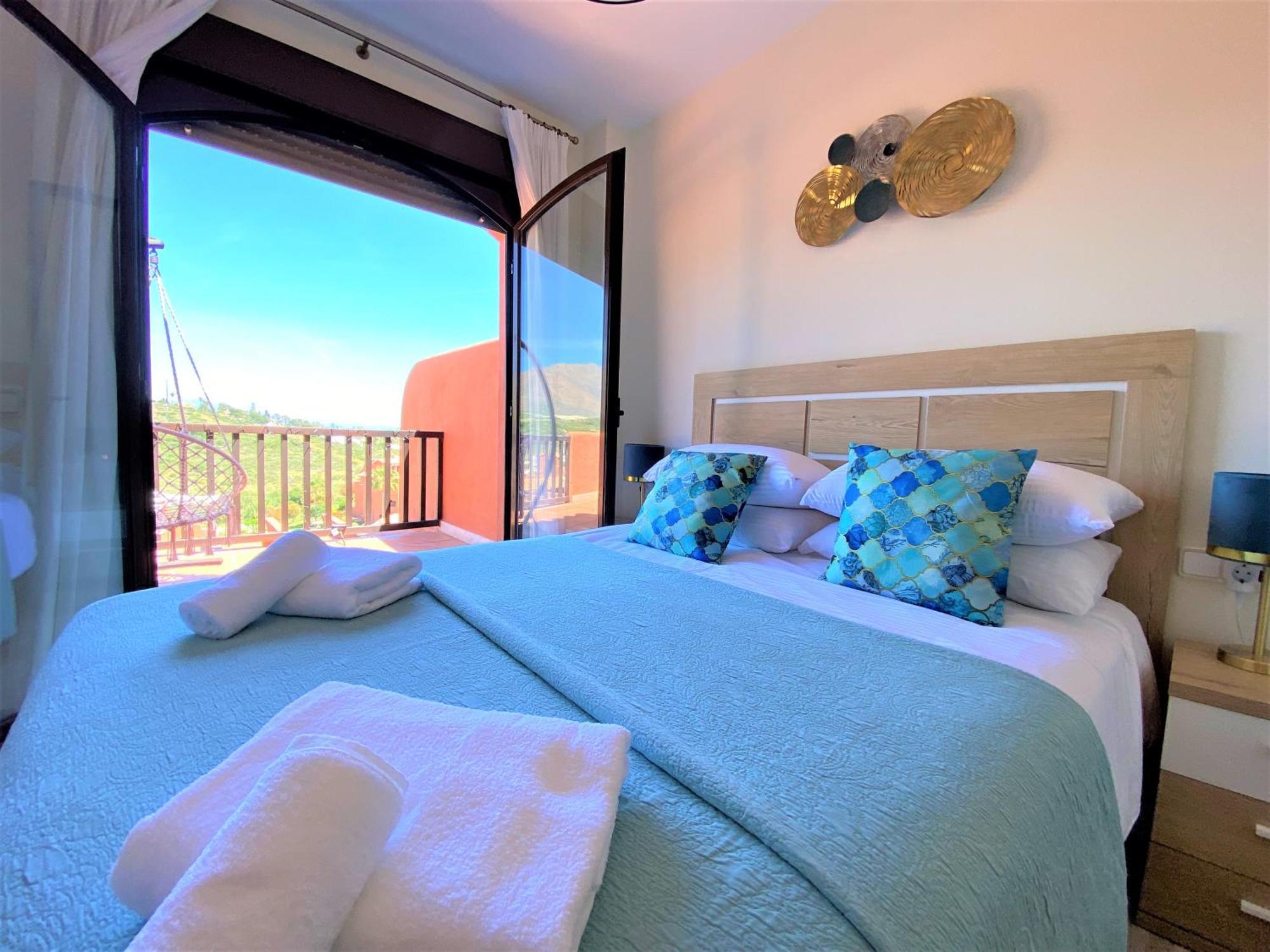 Sea View Penthouse Apartment With Hot Tub - Casa Bella Vista, Buenas Noches , Estepona Ngoại thất bức ảnh