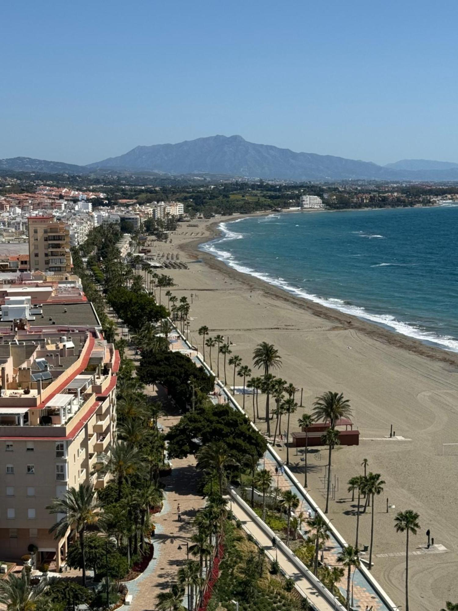 Sea View Penthouse Apartment With Hot Tub - Casa Bella Vista, Buenas Noches , Estepona Ngoại thất bức ảnh