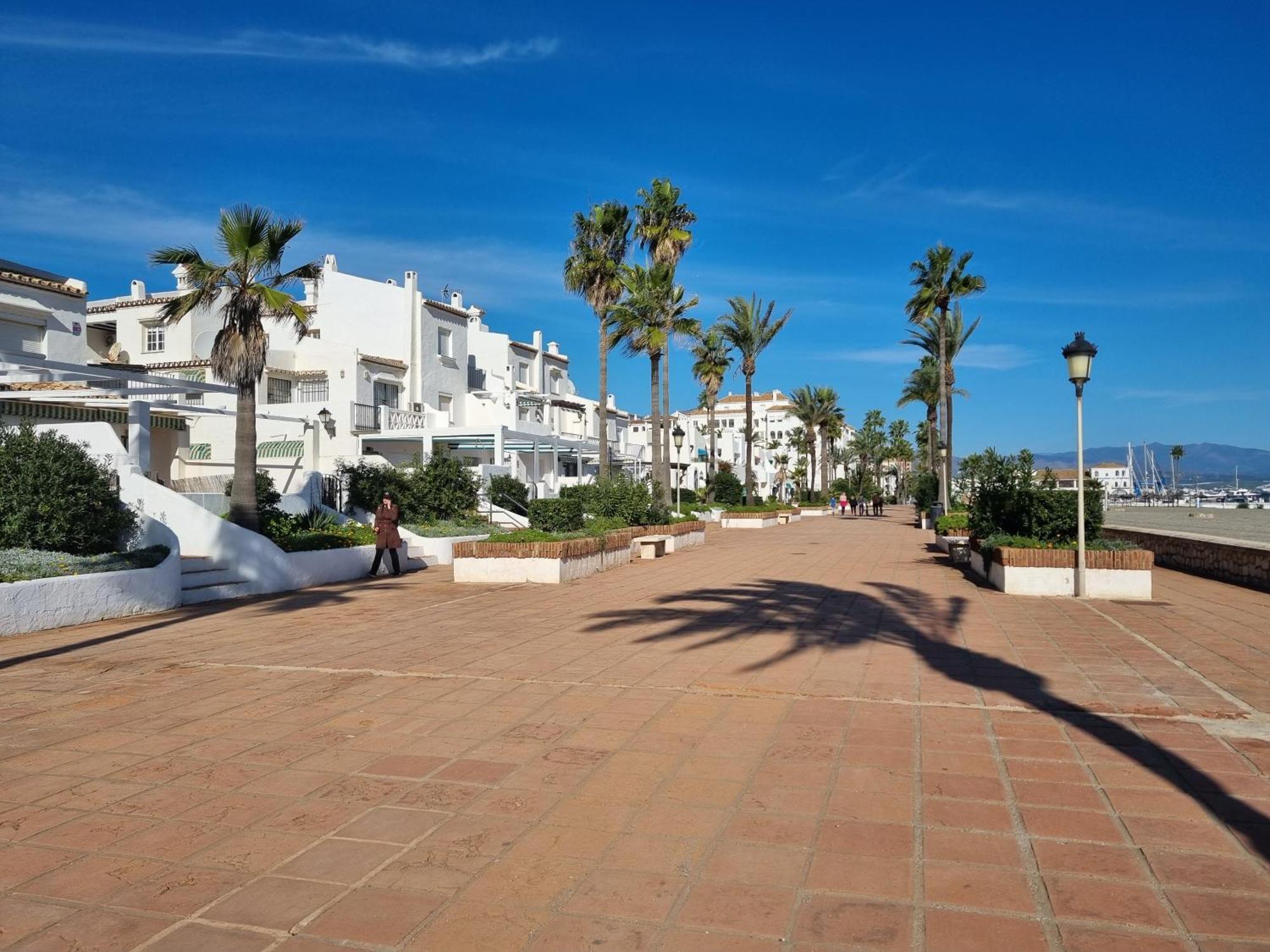 Sea View Penthouse Apartment With Hot Tub - Casa Bella Vista, Buenas Noches , Estepona Ngoại thất bức ảnh